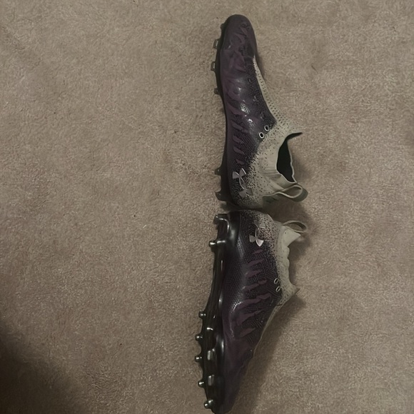 Under Armour Football Cleats - Picture 2 of 4